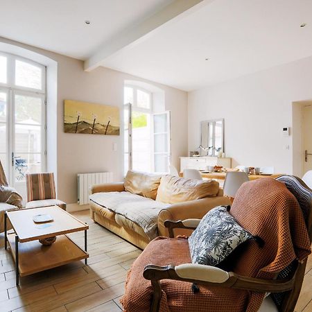 Duplex Joliment Decore Et Sa Cour Ensoleillee Saint-Martin-de-Ré Екстериор снимка