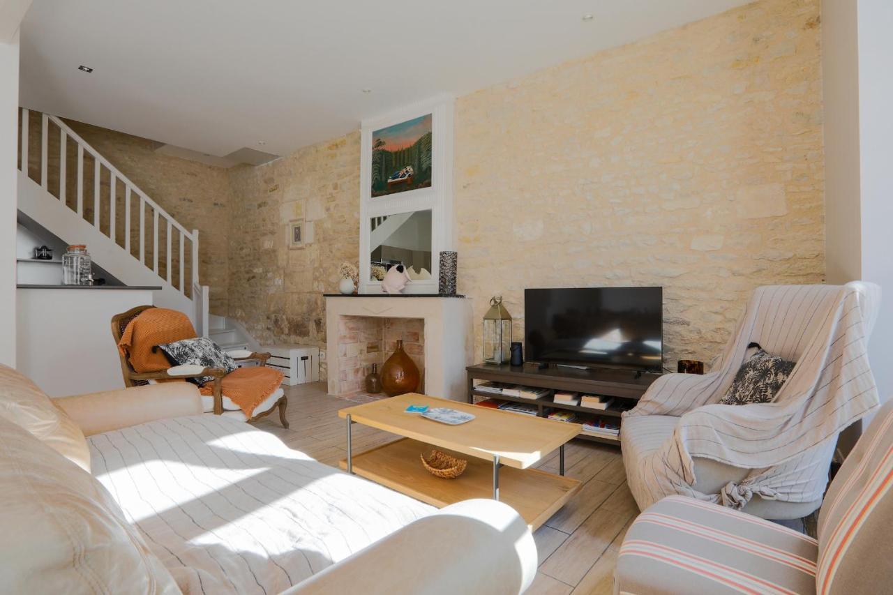 Duplex Joliment Decore Et Sa Cour Ensoleillee Saint-Martin-de-Ré Екстериор снимка